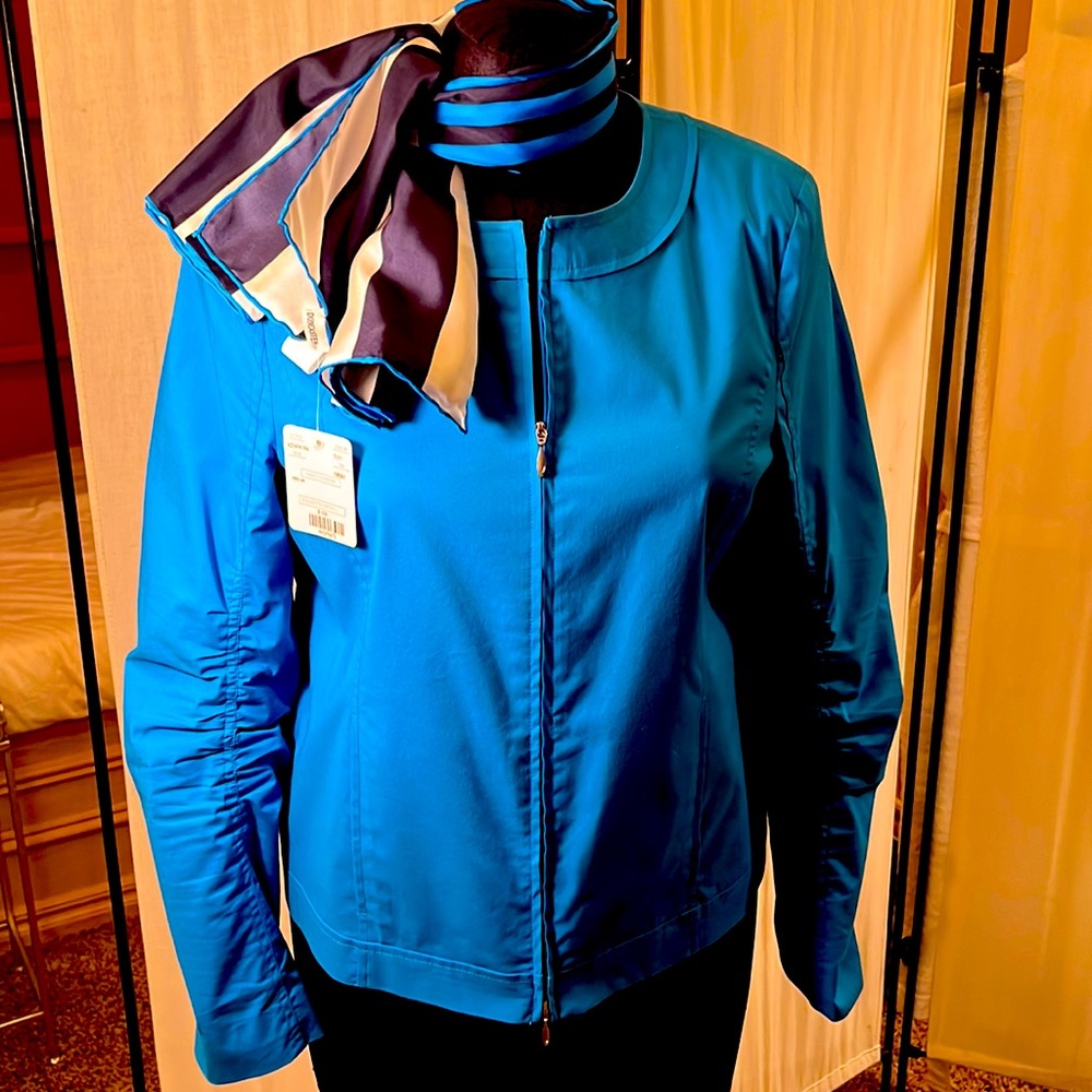 Doncaster size 12 double zip front jacket with round neck.